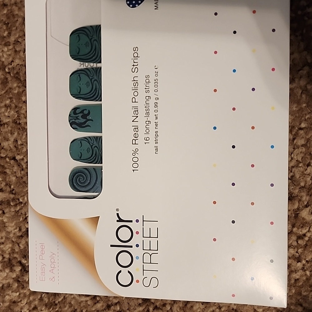 Rare Retired Raise your Spirits Nail set
